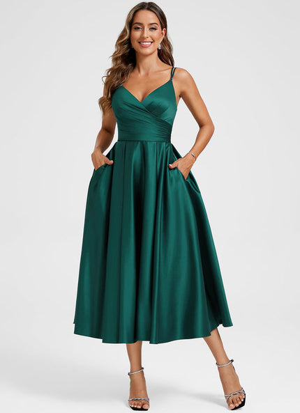 Robe Cocktail Satinée Élégante