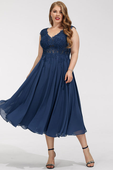 Robe Cocktail Élégance Noire - gallery 6