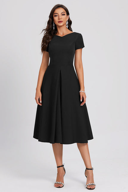 Robe Cocktail Noir Élégant
