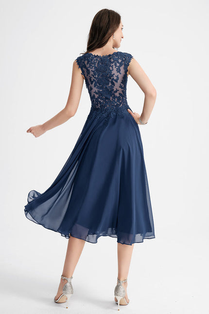 Robe Cocktail Élégance Noire - gallery 4