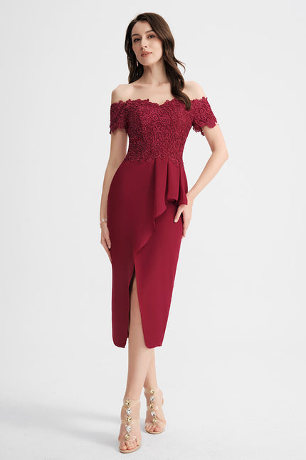 Robe Cocktail Rouge Élégance Chic