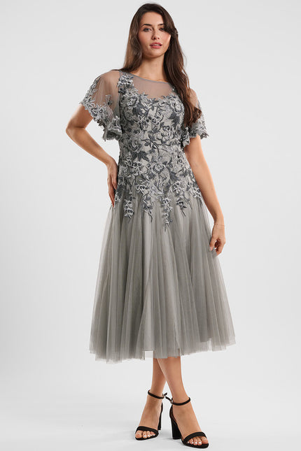 Robe Cocktail Grise Éthérée