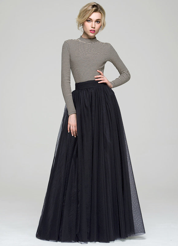 Robe Cocktail Noir Éthéré - gallery 1