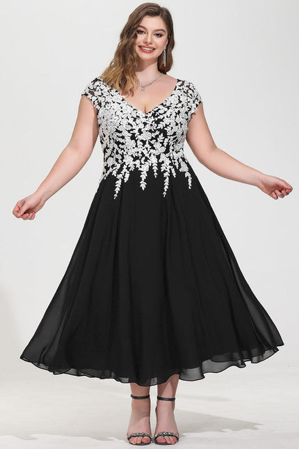 Robe Cocktail Élégance Noire - gallery 8