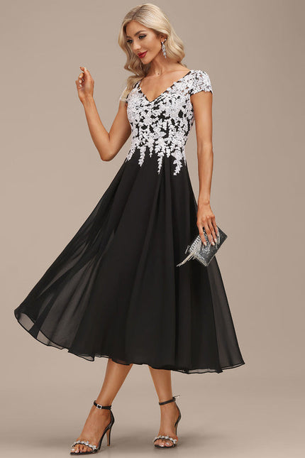 Robe Cocktail Élégance Noire - gallery 2